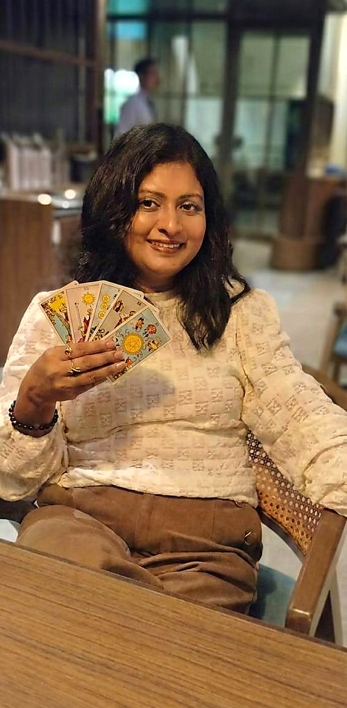 Dr. Swaruupa Gaikwad reading tarot